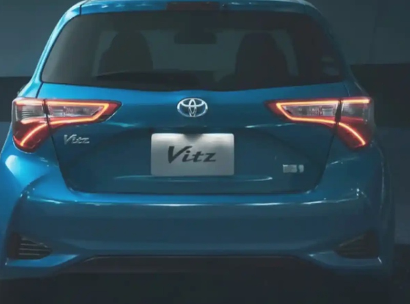 Стекло от Toyota vitz 2017-2020